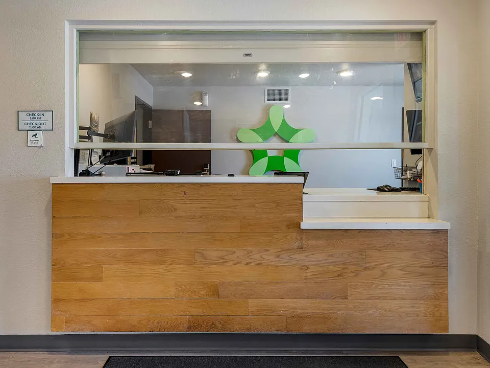 Lobby and Guest Check-in
