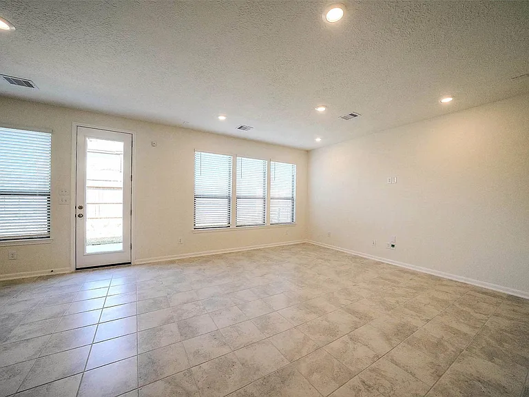 20811 Sheffield Park Dr — Photo 16