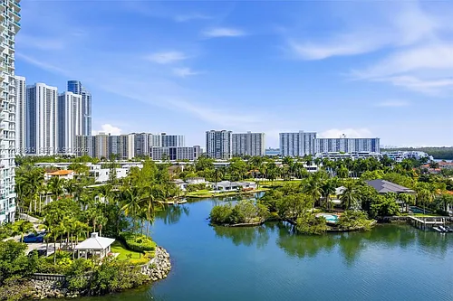 330 Sunny Isles Blvd Photo 1