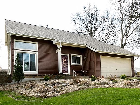 4th image of 708 Woodbriar Ln