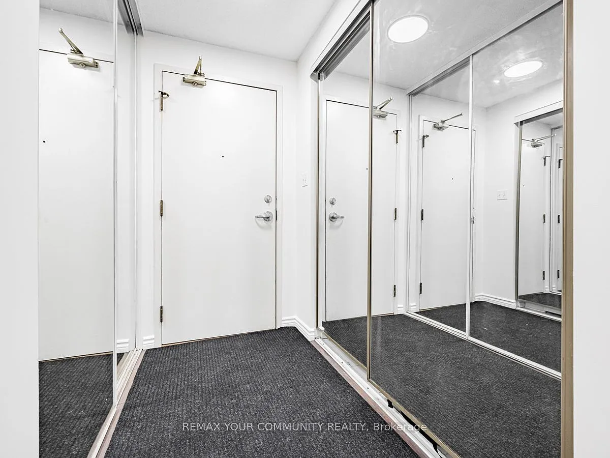 Building Photo - 101 Subway Cres #304