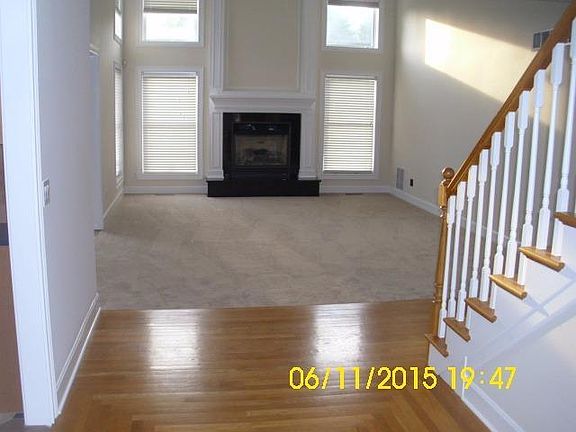 3rd image of 10047 Thoroughbred Ln