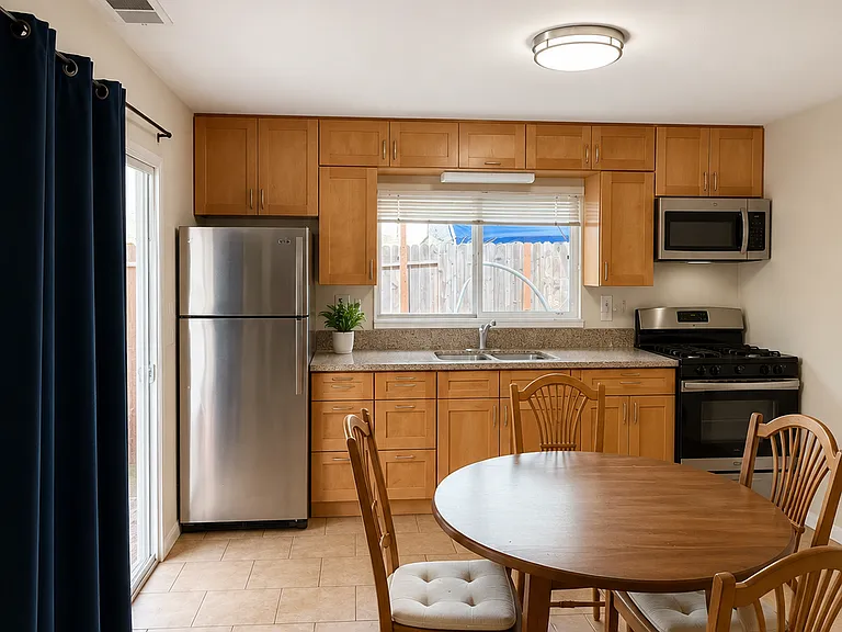 422 Garden St #B — Photo 2