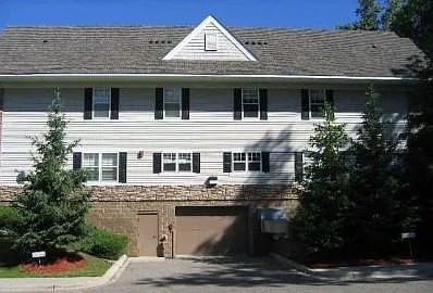 111310 Village Rd — Photo 3