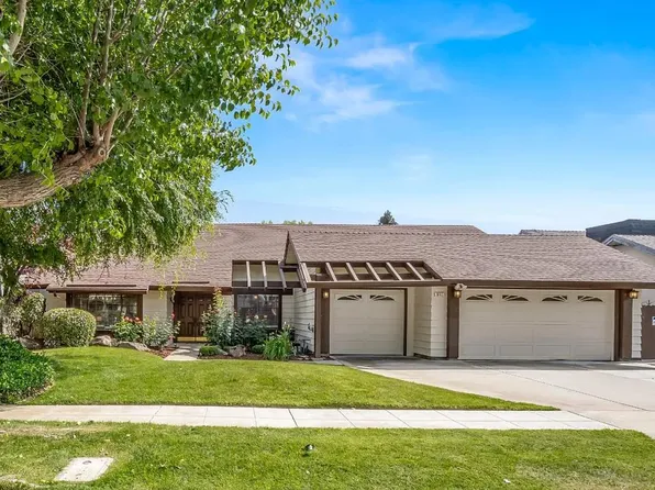 941 E Cromwell Ave, Fresno, CA 93720