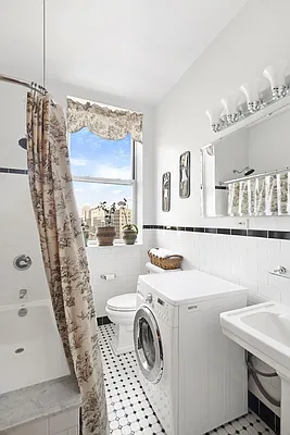 Sold by Compass | media 6