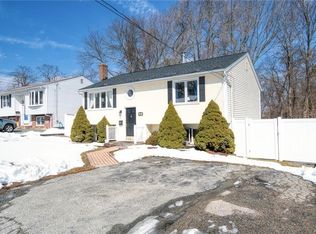29 Ostend St, Johnston, RI 02919