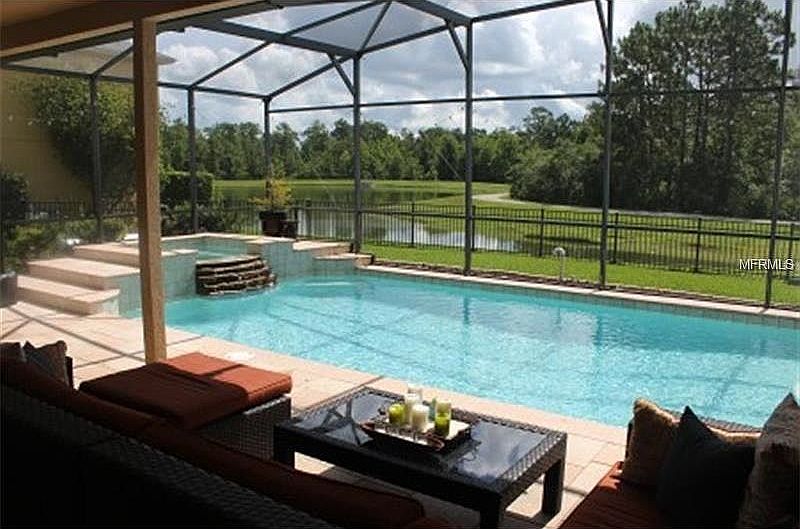 2nd image of 3905 Cassia Dr