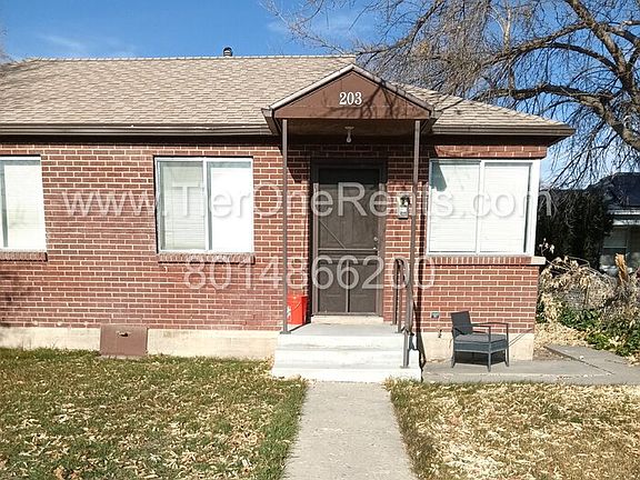 2nd image of 203 E Beryl Ave #203