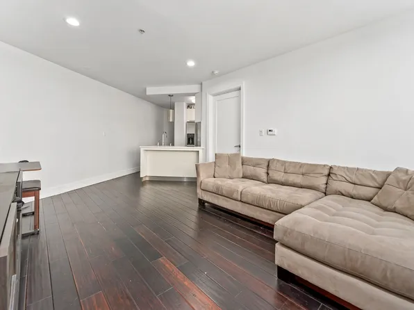 64-05 Yellowston Boulevard image 4 of 15