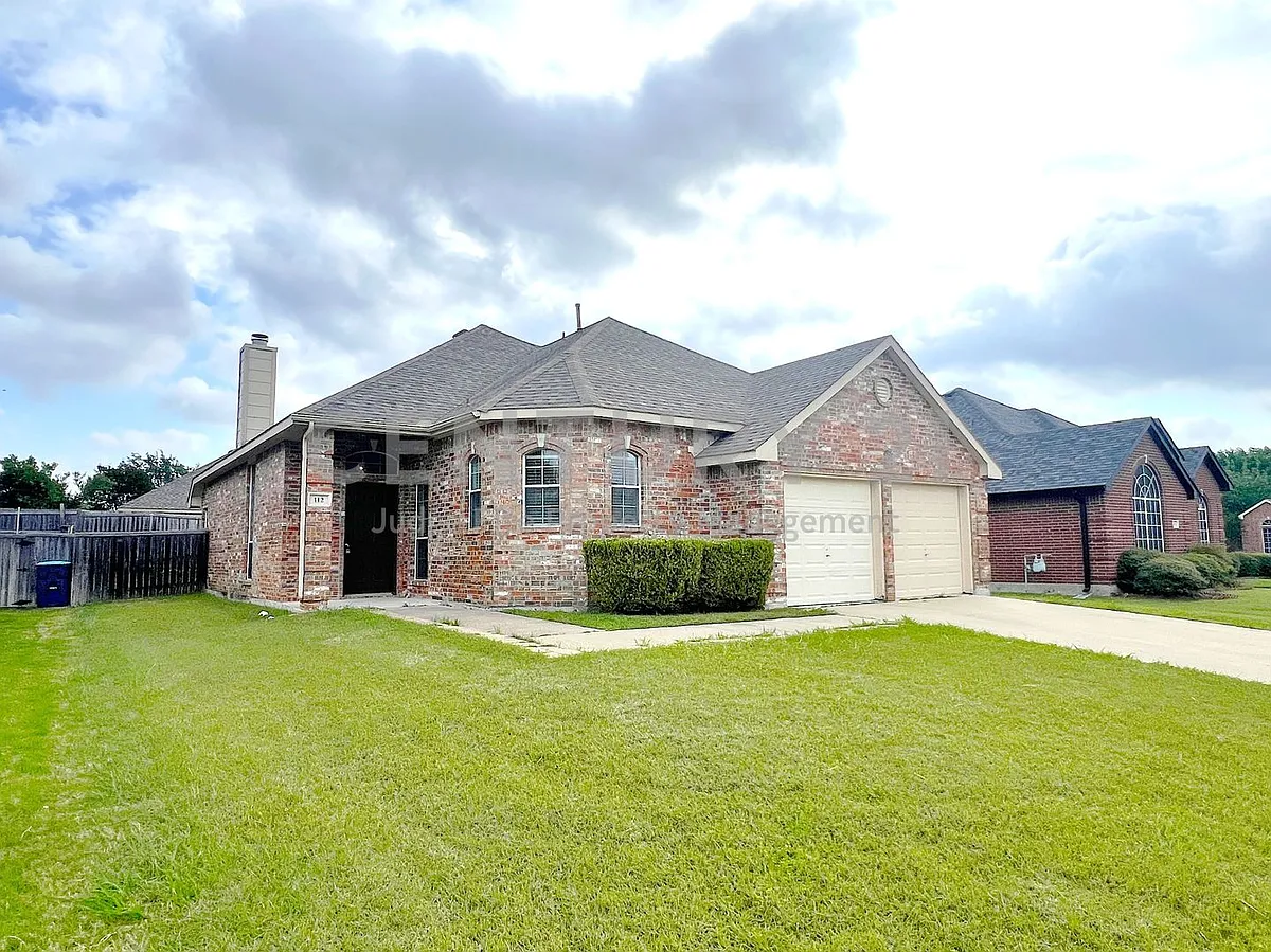 Building Photo - 112 Walnut Ln