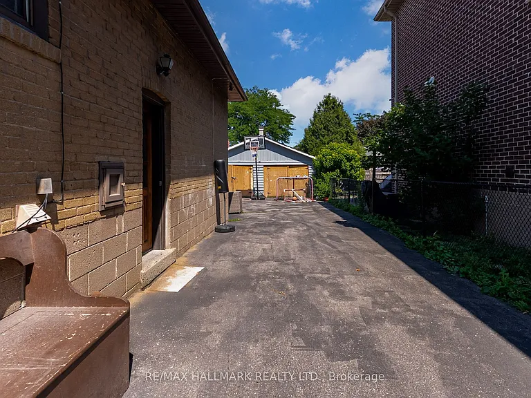 43 Trueman Ave — Photo 6