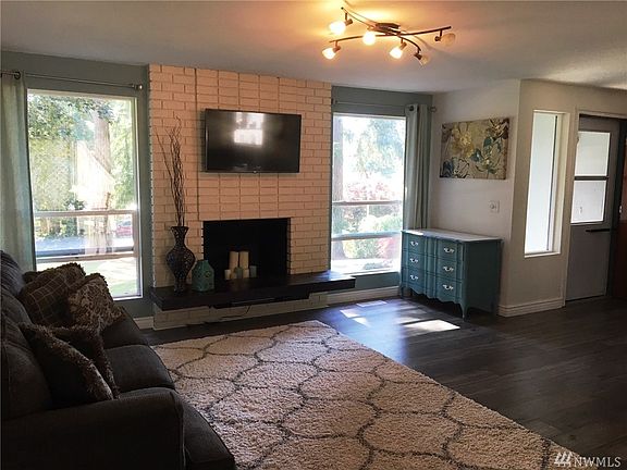 3rd image of 9035 Blake Ct NW