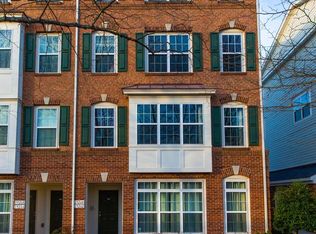 19262 Koslowski Sq, Leesburg, VA 20176