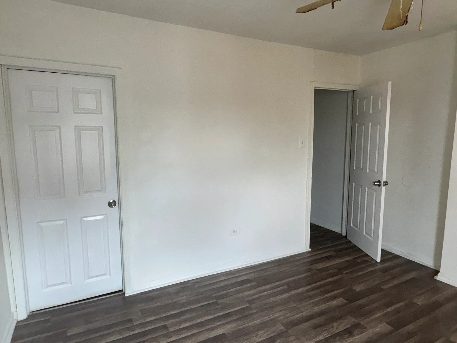 2 bed, 990 sqft, $1,200 — Photo 3