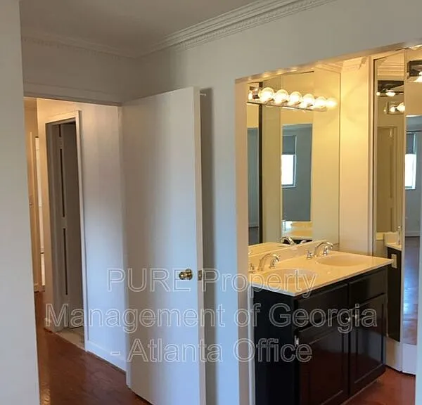 215 Piedmont Ave NE #1206 — Photo 7