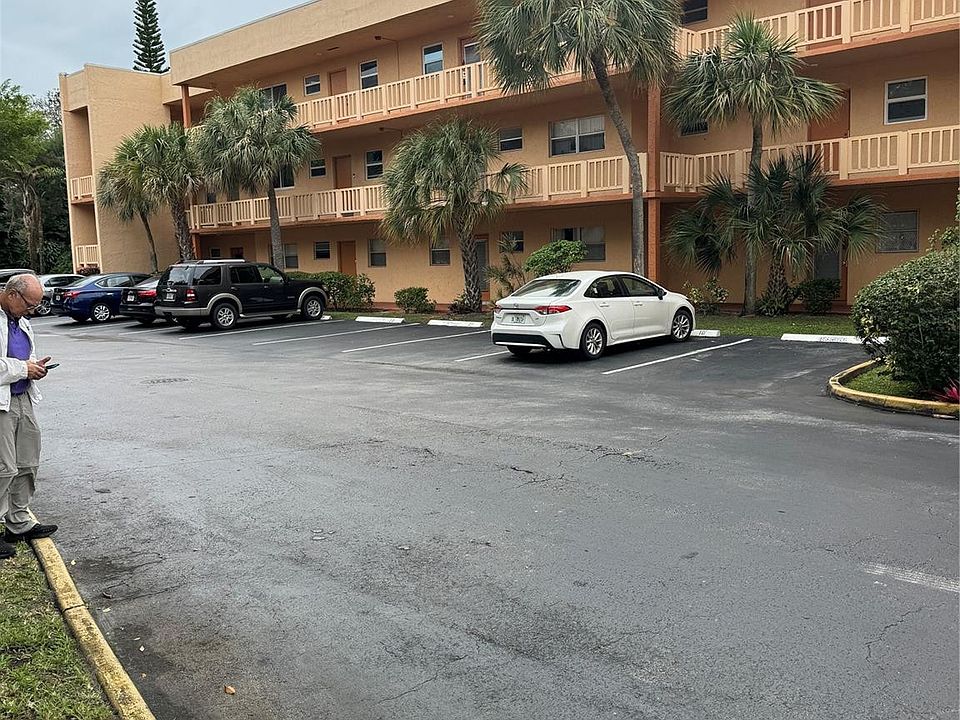 1st image of 8400 Lagos De Campo Boulevard #304