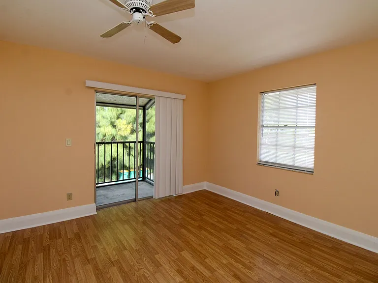 4300 Gulfstream Dr #2D — Photo 5