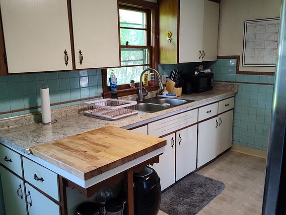 2nd image of 222 Frankhauser Rd