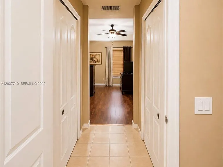 16355 SW 46th Ter #16355 — Photo 16