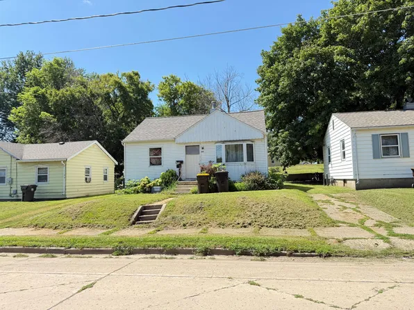 423 N Dewey St, Fairmont, MN 56031