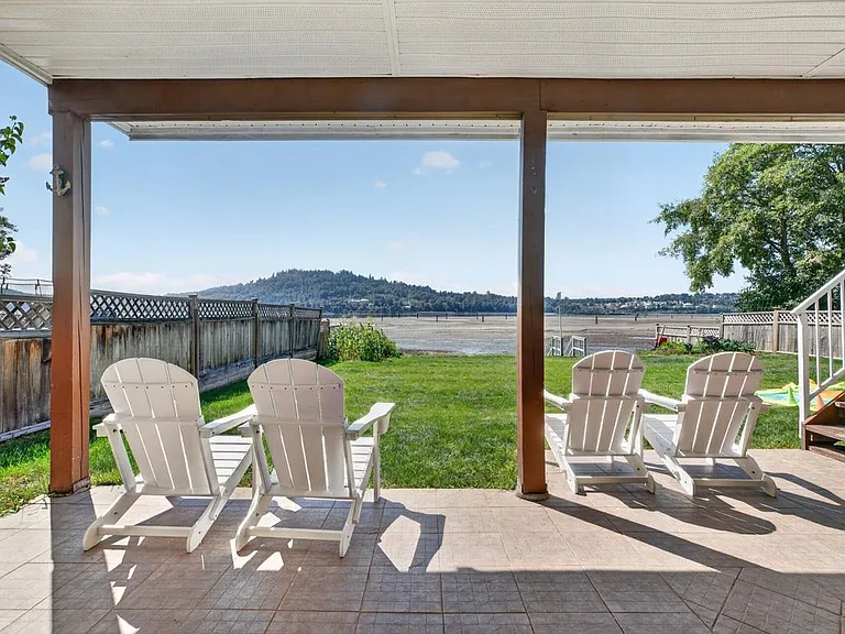 2929 Dollarton Hwy — Photo 14