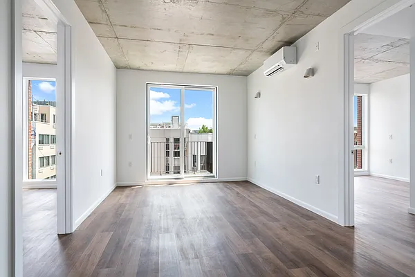 Rented by EXR | media 25