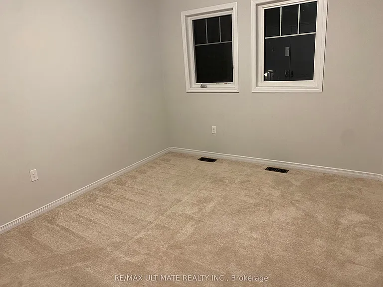 41 Kirby Ave — Photo 10