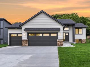 1773 Hadley Hills Dr NE, Rochester, MN 55906