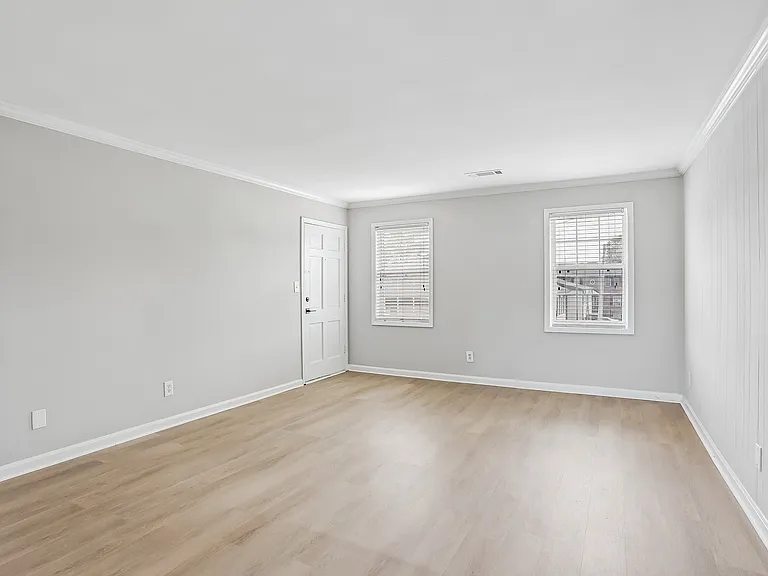 ReNew Chastain — Photo 34