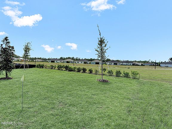 4th image of 38 FALMOUTH Drive