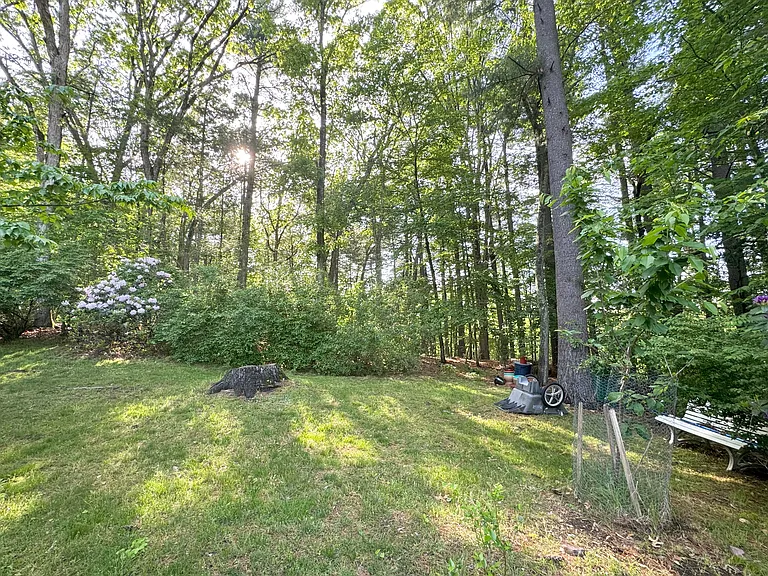 10 Meadowview Rd — Photo 32