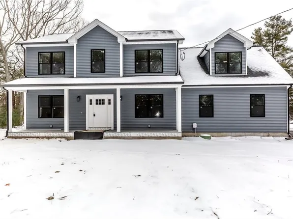 70 Cedar Swamp Rd, Smithfield, RI 02917