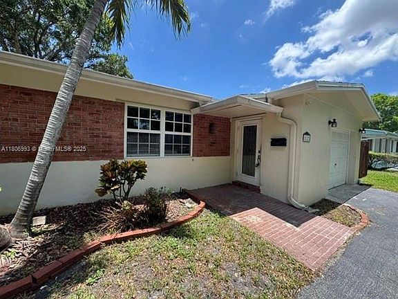 5th image of 5122 SW 92nd Ter #5122