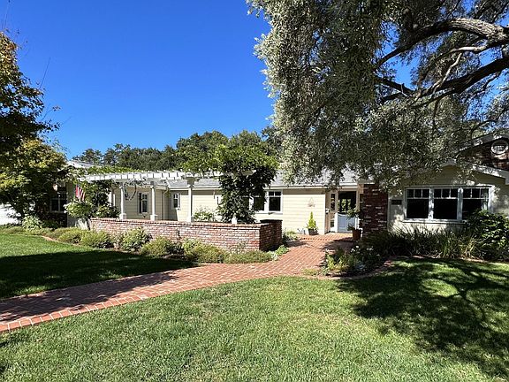 3rd image of 20491 Forrest Hills Dr