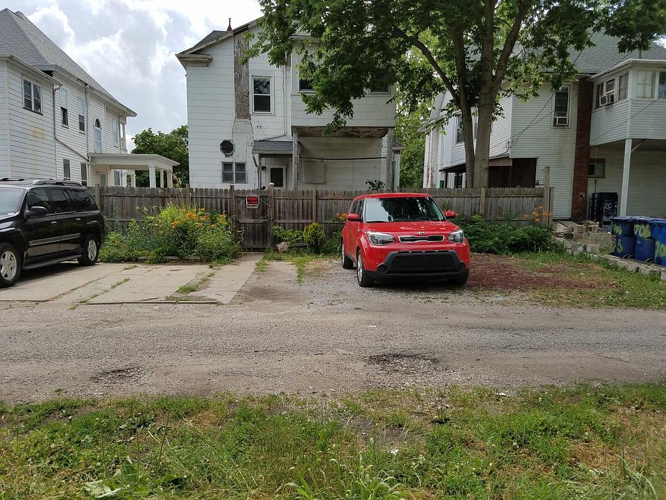 1st image of 712 N 5th St