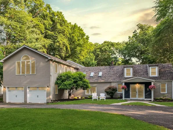 535 Brook Ave, River Vale, NJ 07675