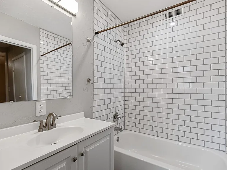 2300 Aspen Dr — Photo 11