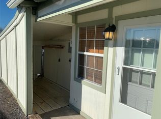 2601 Howard Rd, Waxahachie, TX 75165