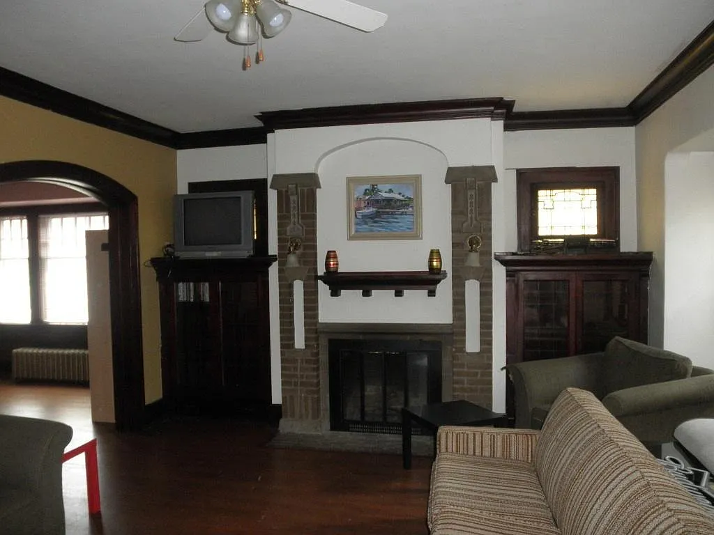 Building Photo - 3014 N Frederick Ave
