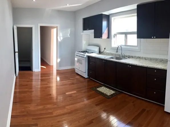 796 Ossington Ave, Toronto, ON
