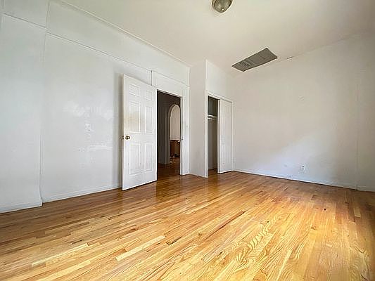 3rd image of 51 E 17th St APT 1D