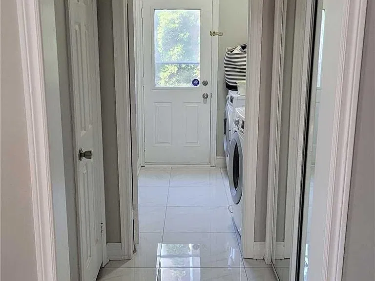 1107 Thoresby Dr — Photo 23