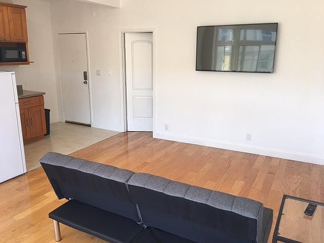 1st image of 389 Guerrero St APT 1
