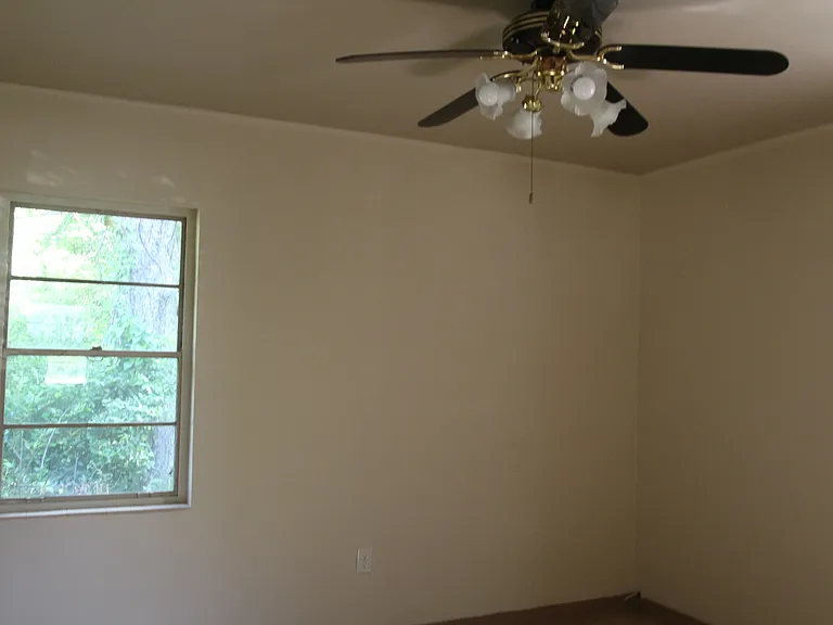 1506 Evelyn Ave — Photo 6