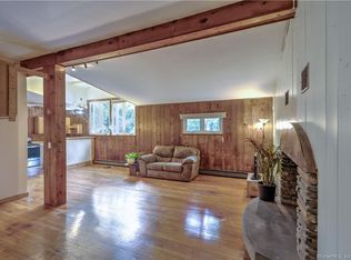 38 Hawleyville Rd, Newtown, CT 06470