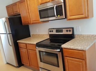 26 Riveredge Dr, Winsted, CT 06098