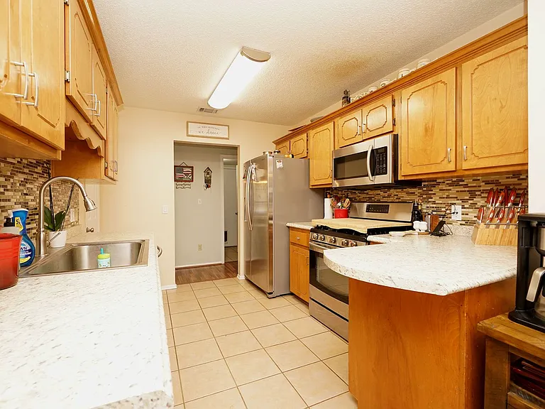 4496 Parkwood Ln W — Photo 14