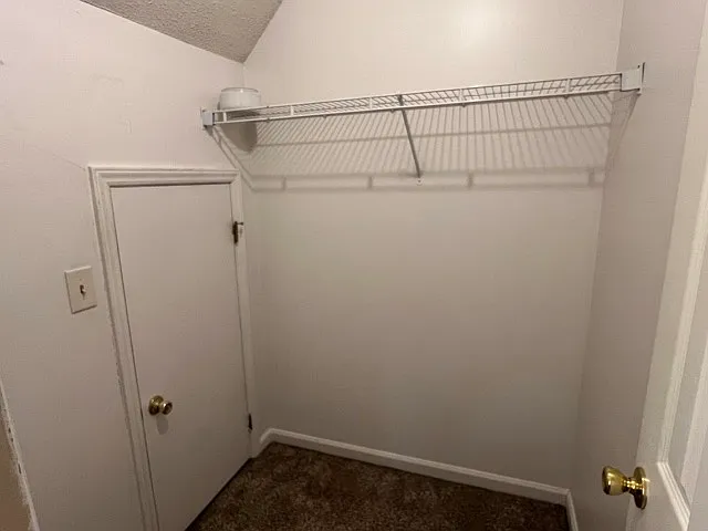 2119 Silverbrook Dr — Photo 17