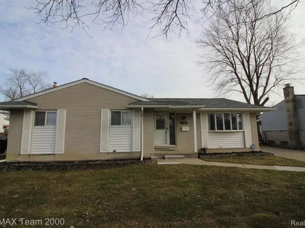 15725 Oakbrook St, Romulus, MI 48174